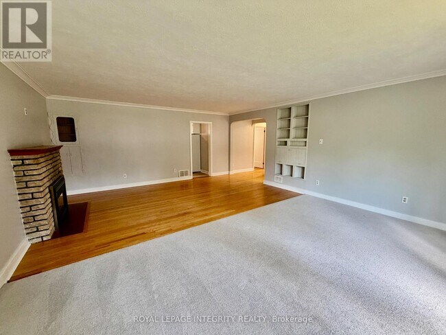 Photo - 1107 Falaise Rd