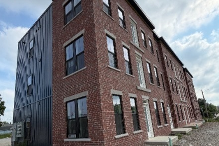 Flats at Lock 9