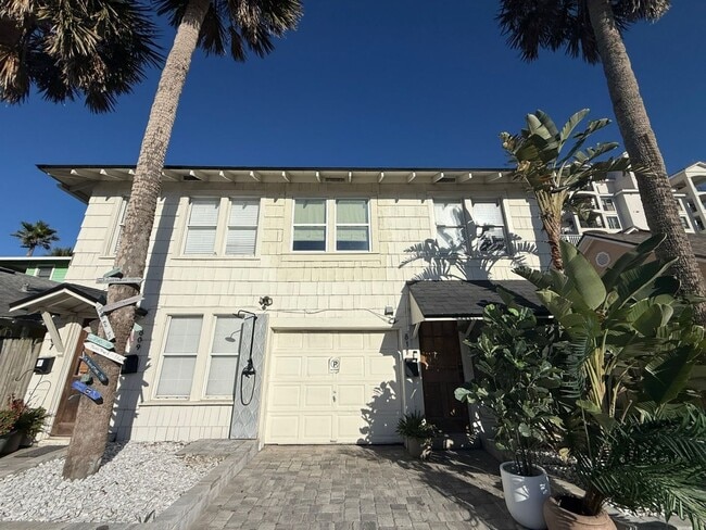 Building Photo - Charming Beachside Rental!