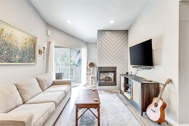 Photo - 2450 Wickersham Ln Unit M1308