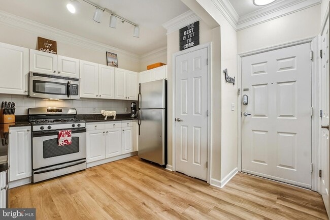 Photo - 27 Booth St Unit 345