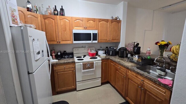 Photo - 2900 SE 17th Ave Unit 100
