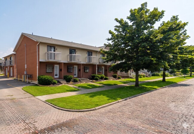 Building Photo - 104 McMillen Ave Unit A