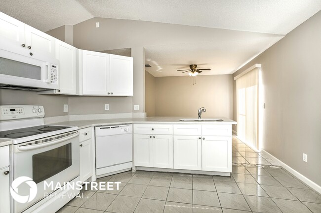 Photo - 636 Regency Way