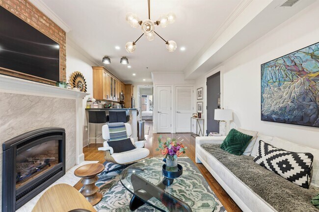 Photo - 812 Bloomfield St Unit 6