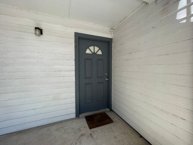 Photo - First Floor Condo with Community Pool Unidad 604