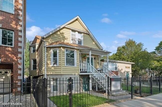 Photo - 3330 N Drake Ave Unit 2