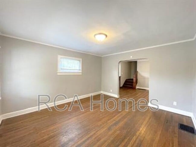 Photo - 509 N Bradley Ave House