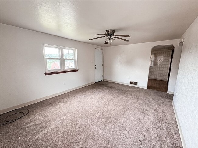 125 Delrose Dr