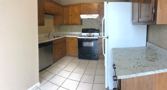 2415 Idlewilde Dr