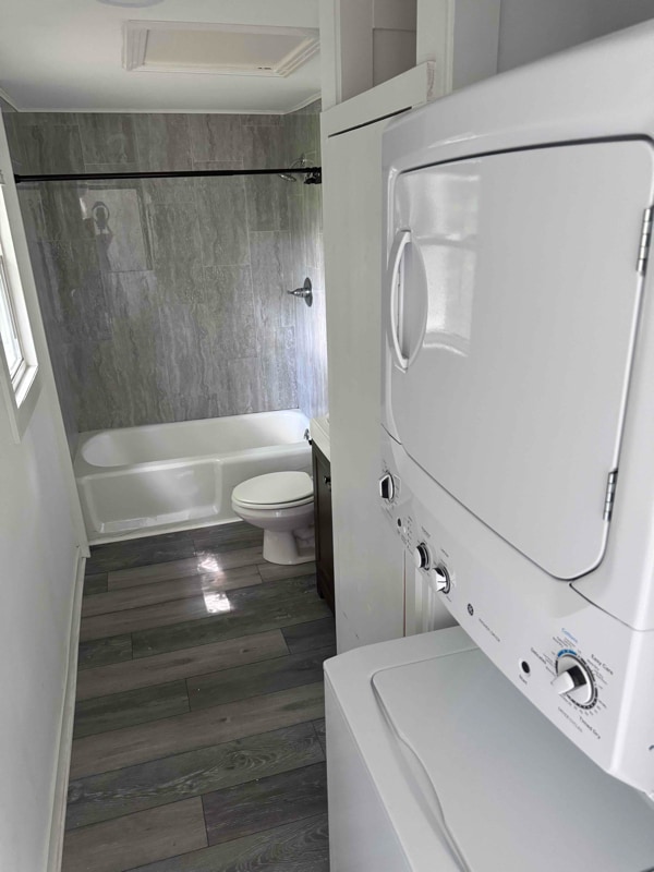 Photo - 261 Linden Ave SW