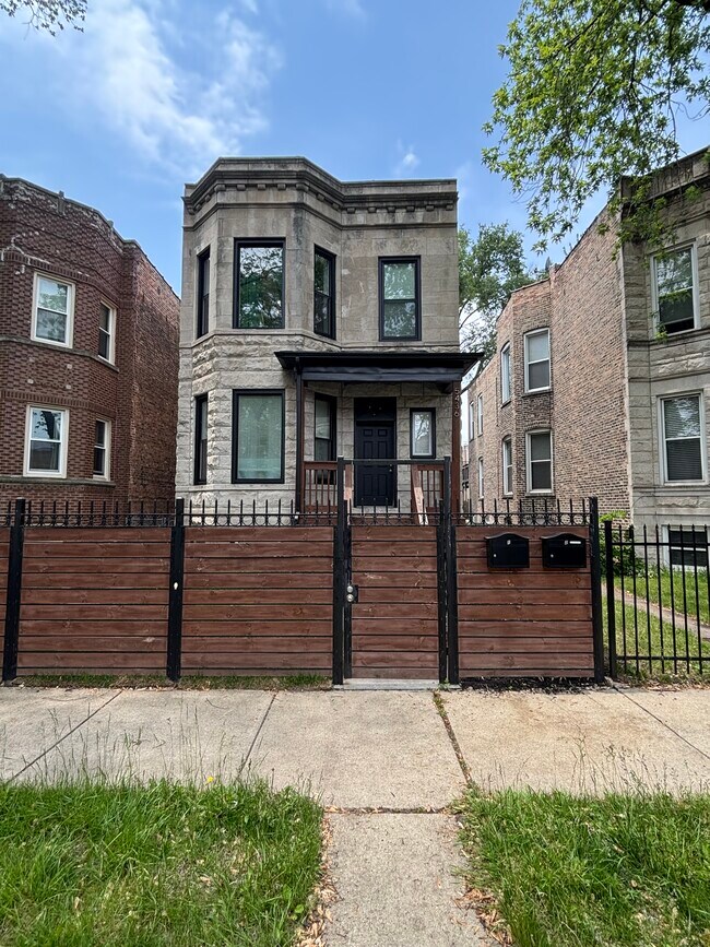 Photo - 5436 S Aberdeen St Unidad 2