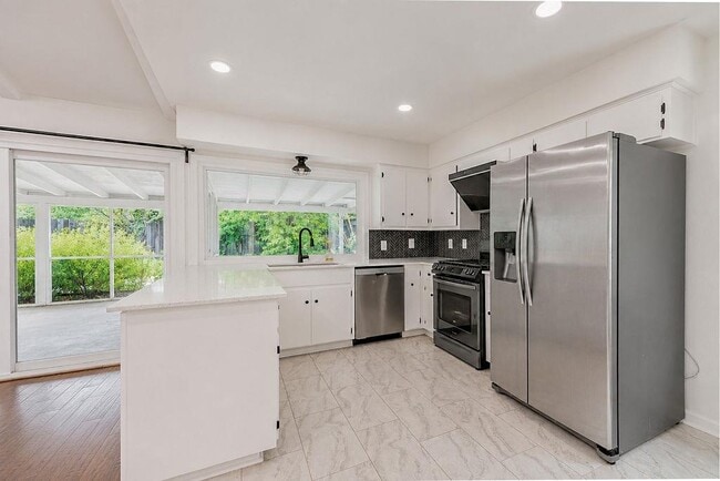 Photo - 5202 Greenheart Dr
