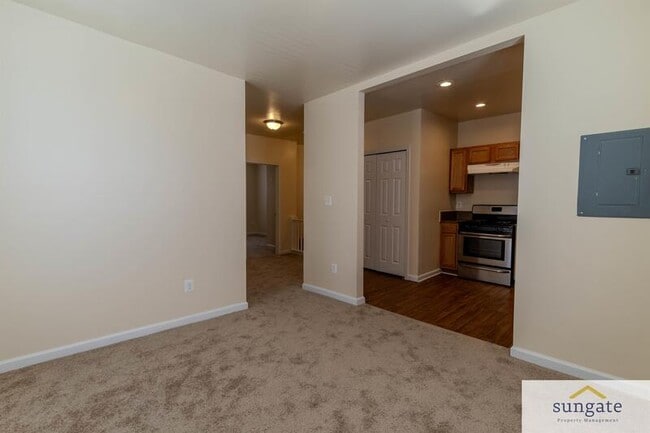 Photo - 2435 W Lafayette Ave Unit 2 -