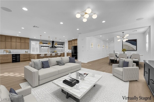 Building Photo - 465 Cabral Peak St