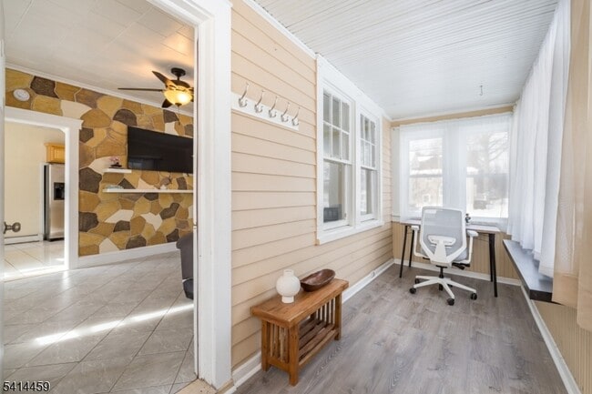 Photo - 529 Ainsworth St