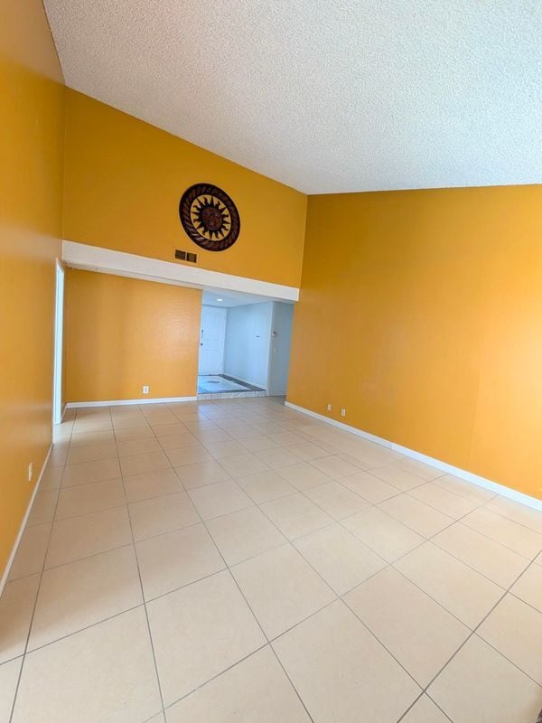 Photo - 914 W Alton Ave