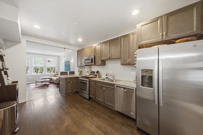 Photo - 2137 W Rice St Unit 2