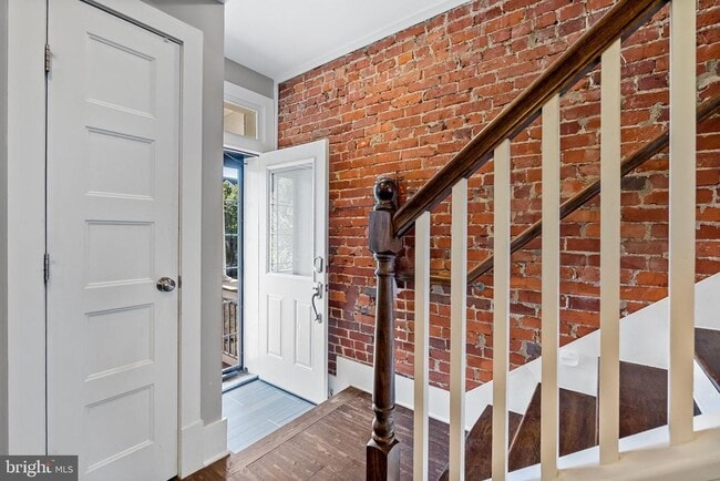 Photo - 1182 Morse St NE