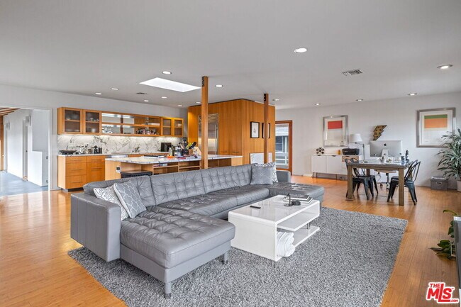 Photo - 221 3rd Ave