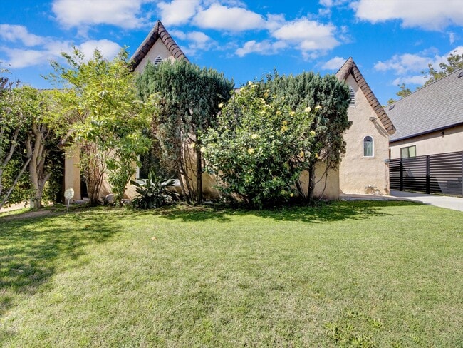 Photo - 203 S Stanley Dr