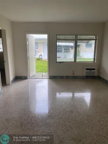 Building Photo - 305 SW 9th Ave Unit 2 Rental
