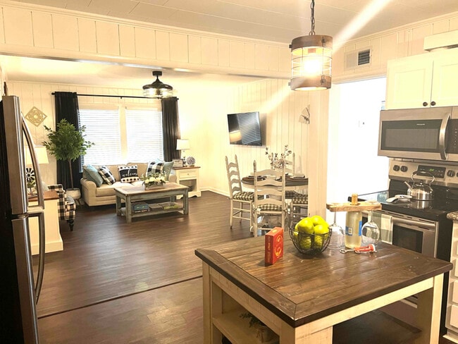 Photo - 301 E Lafayette St Unit 2