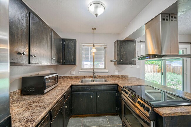 Photo - 3006 Hudson St