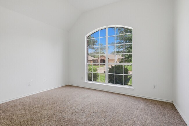 19319 Arbor Pines Ln