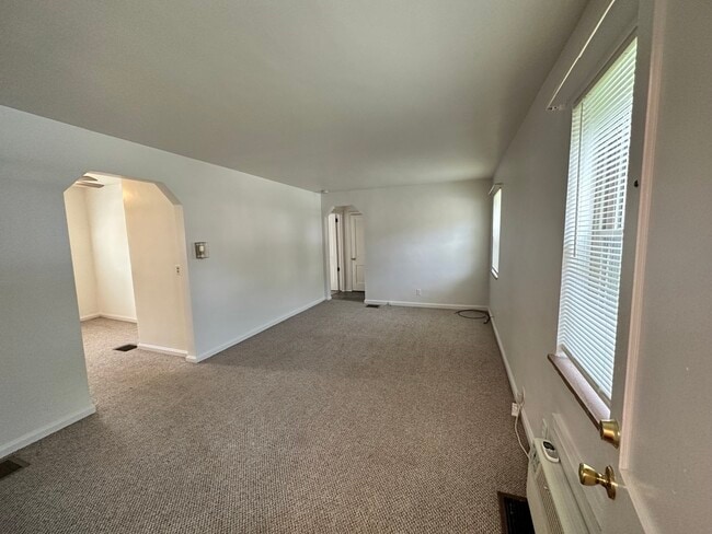 Building Photo - 2631 Bremont Ave Unit 1 Rental
