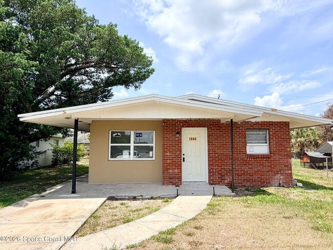 Building Photo - 1590 S Deleon Ave