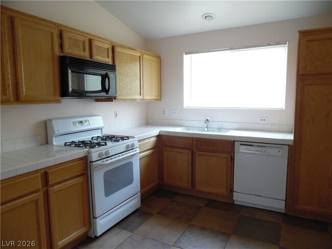 Photo - 701 Gullwing Ln