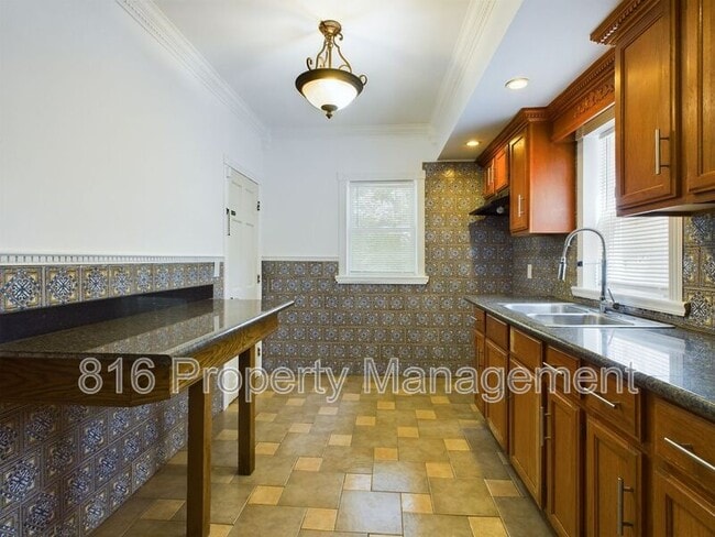 Photo - 411 Norton Ave