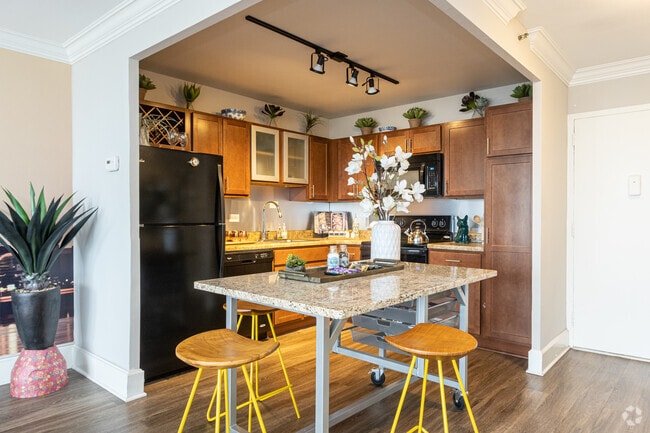 2BR, 2BA - 1,120 SF - Kitchen