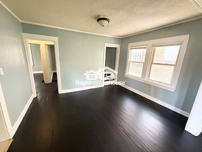 Photo - 1526 E 50th St