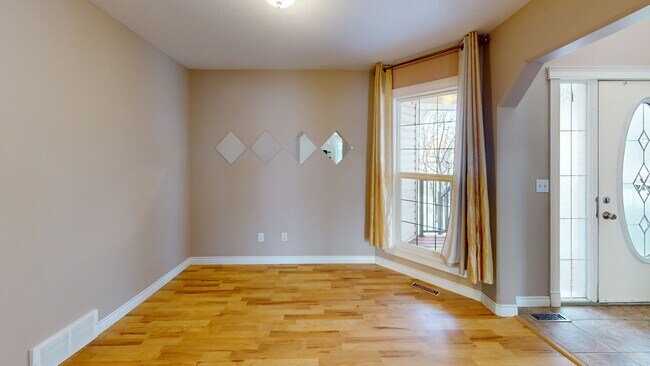 Photo - 9301 Lakeland Dr