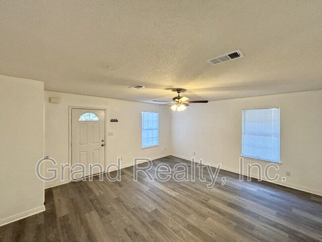 Photo - 5574 Econfina St