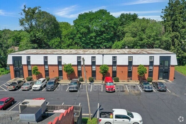 Building Photo - 425 Mt Vernon Rd Unit Apt 334