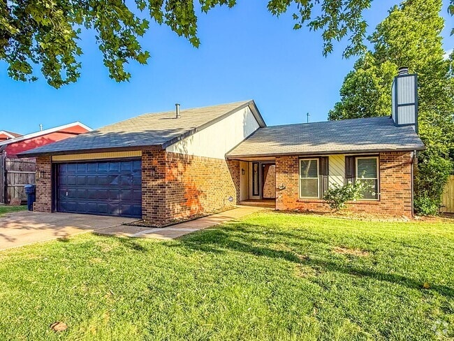 Building Photo - Beautifully Updated 4 Bedroom 2 Bathroom i... Rental