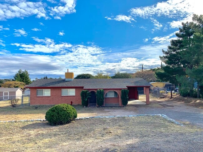 Photo - 925 N Evergreen Dr