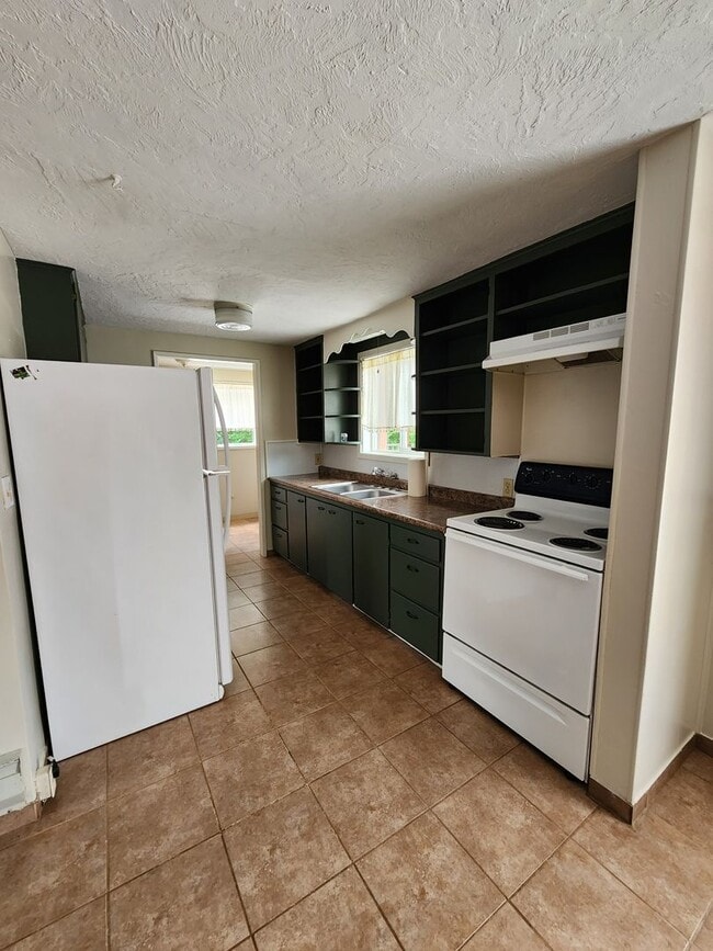 Photo - Upstairs Apartment Above Holly Market