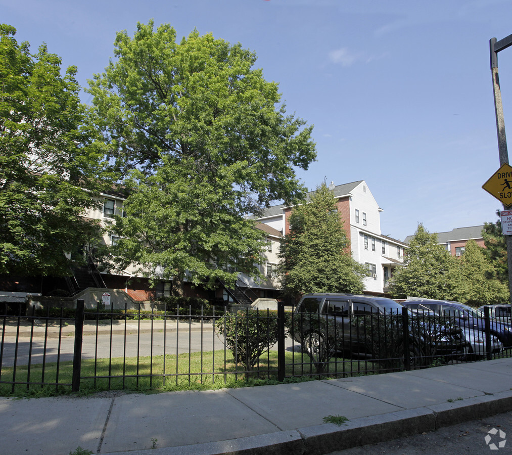 Photo - Alice Heyward Taylor Apartments