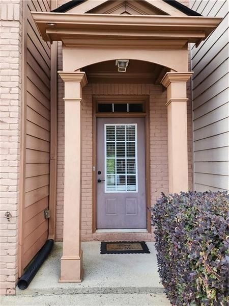 Photo - 5079 Sherwood Way