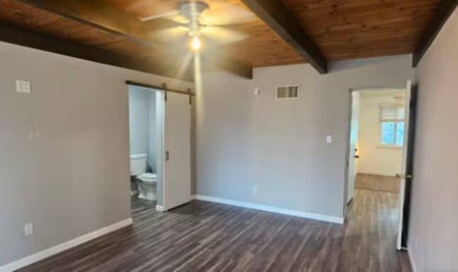 Photo - 3 Bed · 2 Bath · Huge Yard · Great Central Location!