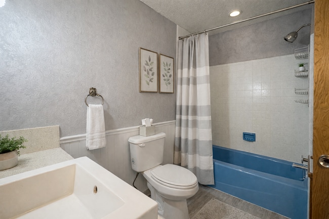 Photo - 2529 W Olympic Dr