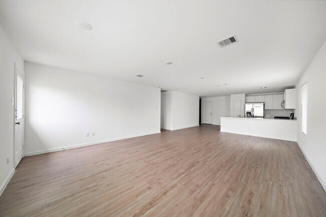 Photo - 27142 Breakaway Ln