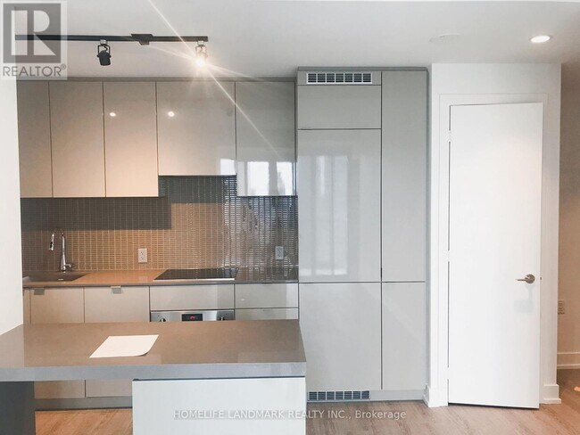 Photo - 7 Grenville St Unit 4305