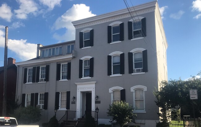 Building Photo - 33 W Fayette St Unit 7