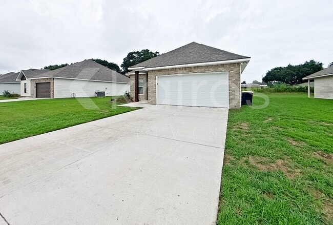 Photo - 113 Rainfall Ln