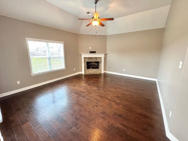 Photo - AshleyDrive8391 Unit 1